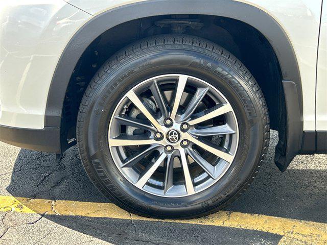 used 2019 Toyota Highlander car