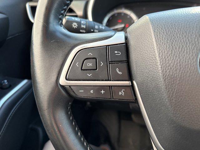 used 2022 Toyota Highlander car, priced at $33,311