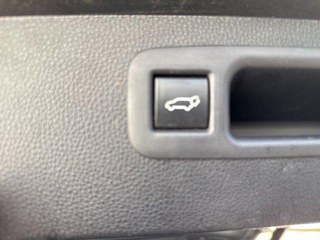 used 2022 Toyota Highlander car, priced at $33,311