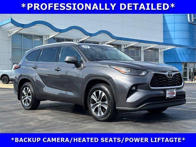 used 2022 Toyota Highlander car, priced at $33,111