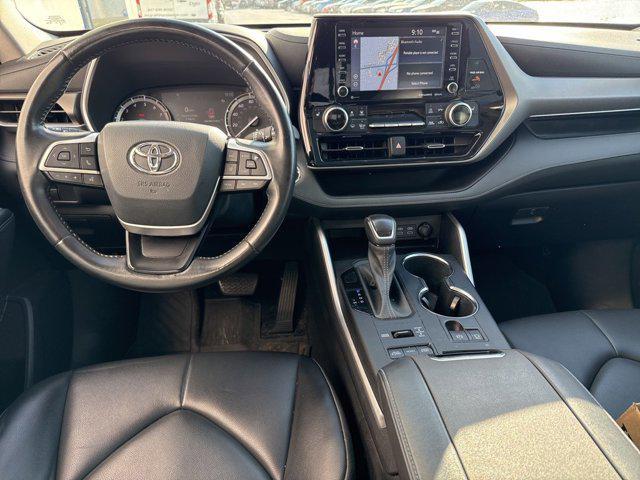 used 2022 Toyota Highlander car, priced at $33,311