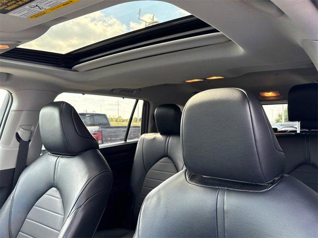 used 2022 Toyota Highlander car, priced at $33,111