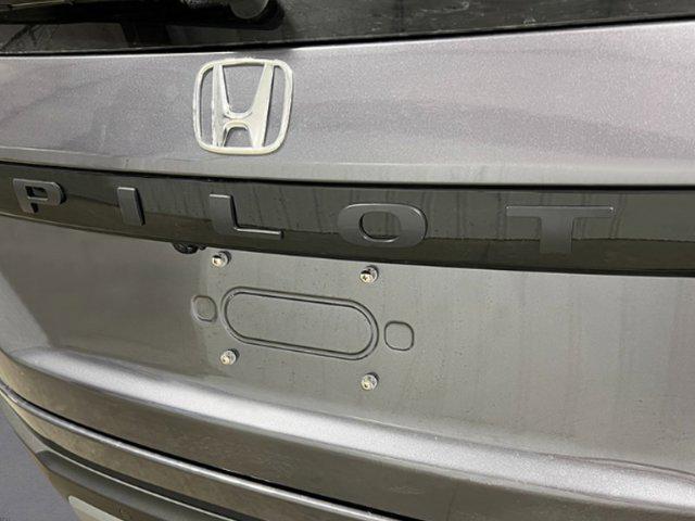 new 2025 Honda Pilot car, priced at $44,850