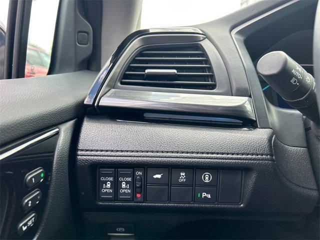used 2022 Honda Odyssey car, priced at $40,395