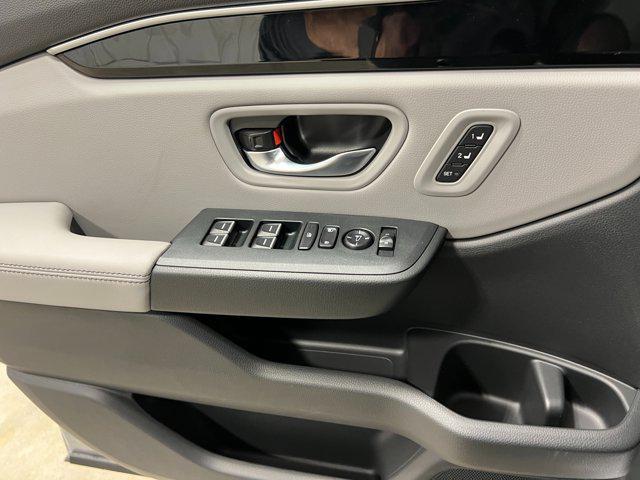 new 2025 Honda Pilot car, priced at $46,065