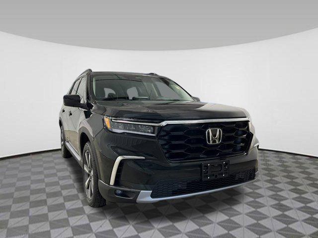 new 2025 Honda Pilot car, priced at $47,276