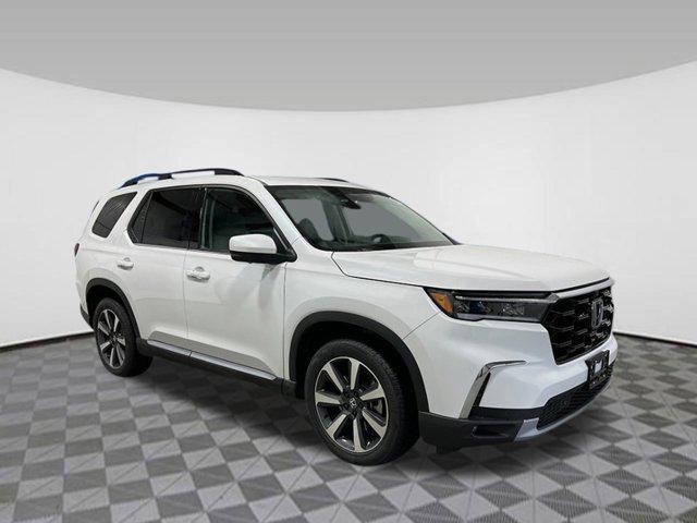 new 2025 Honda Pilot car, priced at $52,815