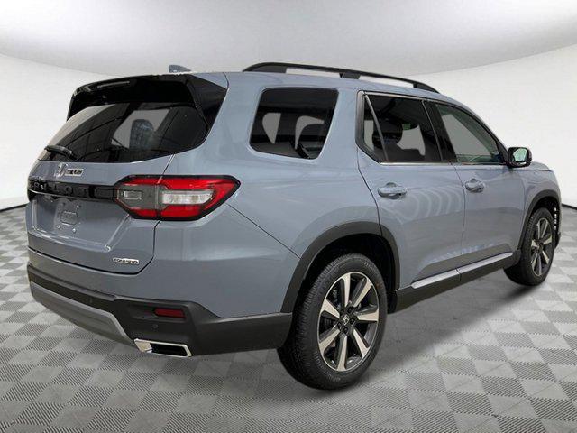 new 2025 Honda Pilot car, priced at $47,704