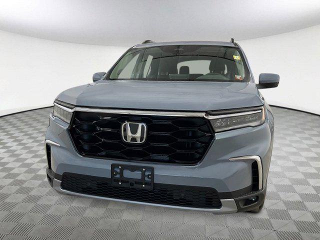 new 2025 Honda Pilot car, priced at $47,704
