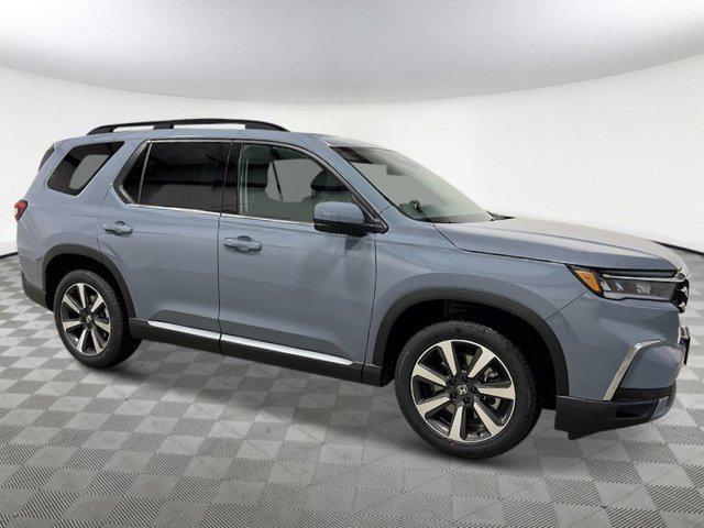 new 2025 Honda Pilot car, priced at $47,704