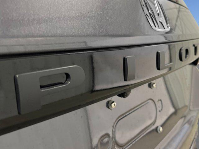 new 2025 Honda Pilot car, priced at $52,360