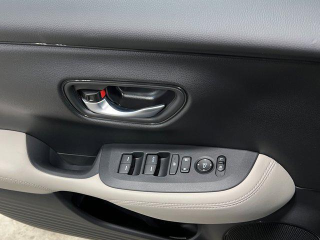 new 2025 Honda HR-V car, priced at $28,005