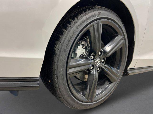 new 2025 Honda Accord Hybrid car, priced at $35,117