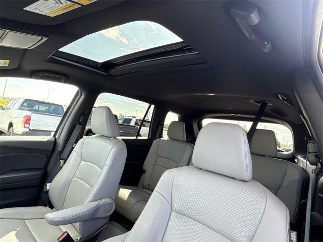 used 2022 Honda Passport car, priced at $31,111