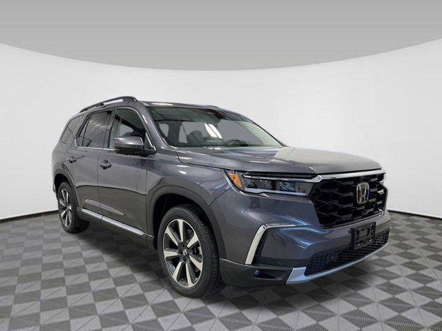 new 2025 Honda Pilot car, priced at $50,177