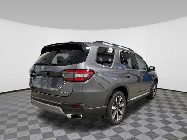 new 2025 Honda Pilot car, priced at $50,177