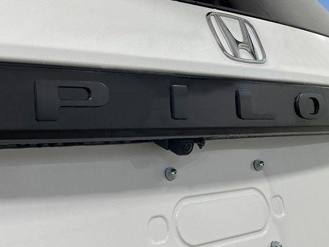 new 2025 Honda Pilot car, priced at $44,695