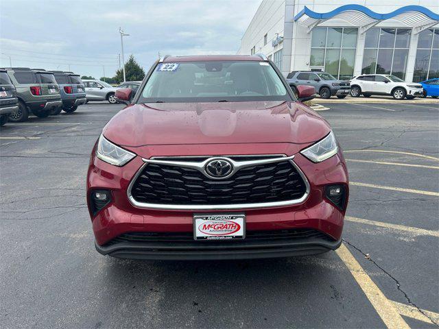 used 2022 Toyota Highlander car, priced at $33,500