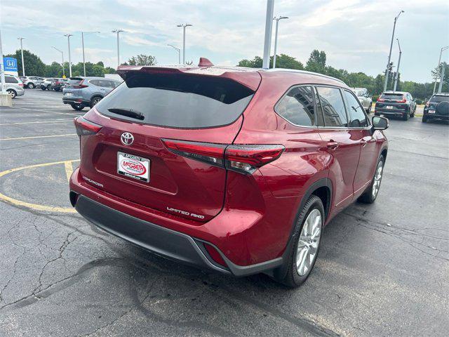 used 2022 Toyota Highlander car, priced at $33,500