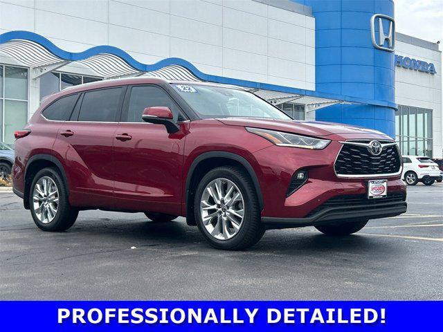used 2022 Toyota Highlander car, priced at $33,500