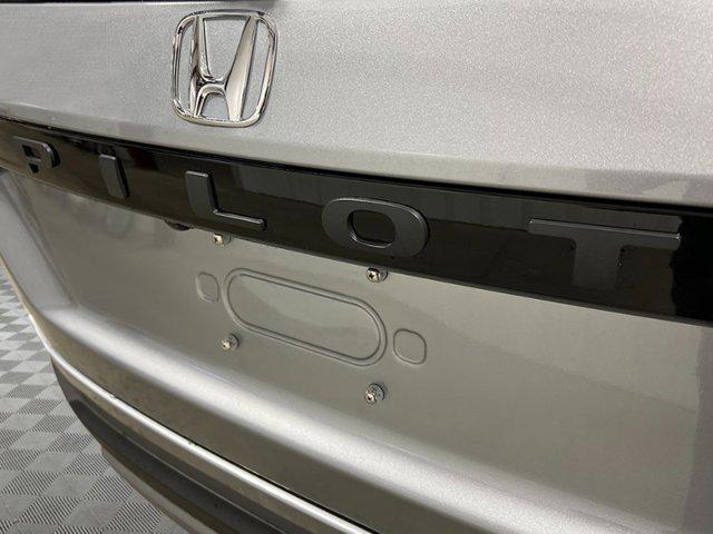new 2025 Honda Pilot car, priced at $44,269