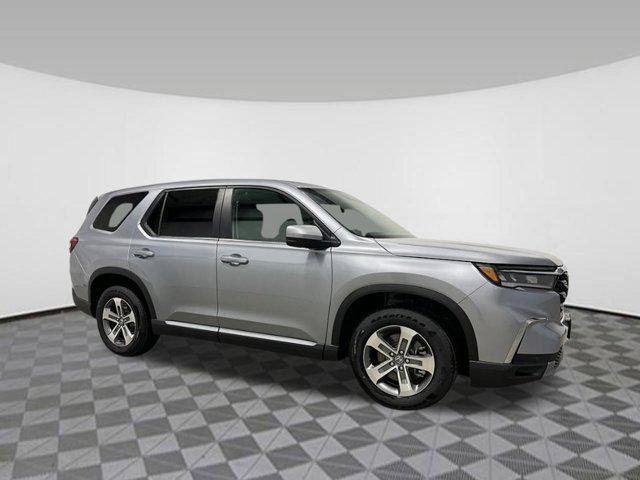 new 2025 Honda Pilot car, priced at $44,269