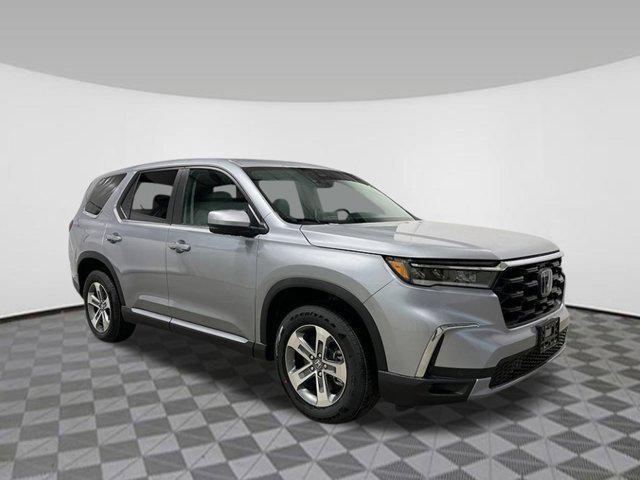 new 2025 Honda Pilot car, priced at $44,269