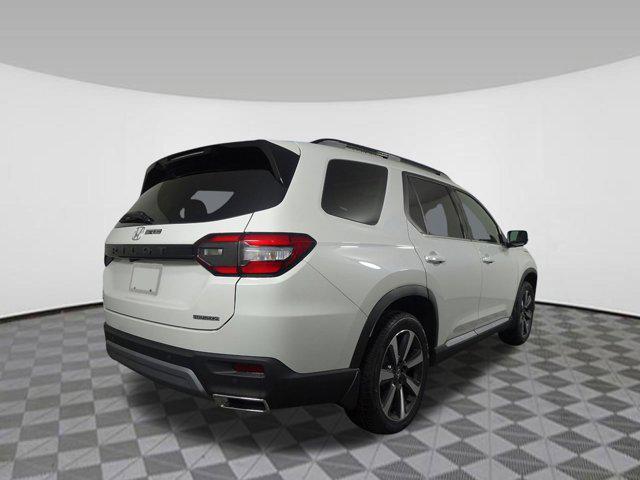 new 2025 Honda Pilot car, priced at $49,335