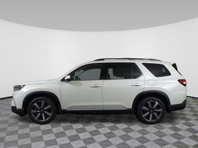 new 2025 Honda Pilot car, priced at $49,335
