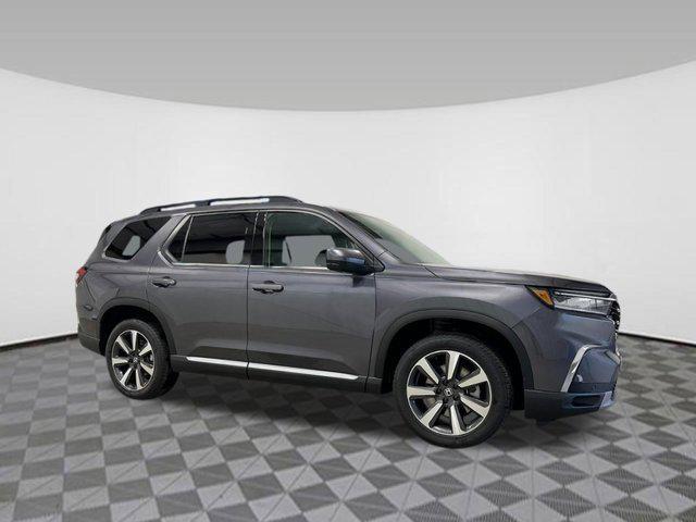 new 2025 Honda Pilot car, priced at $48,880