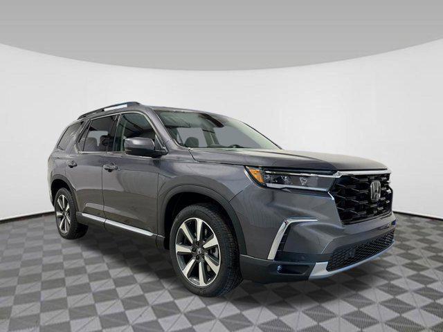 new 2025 Honda Pilot car, priced at $48,880
