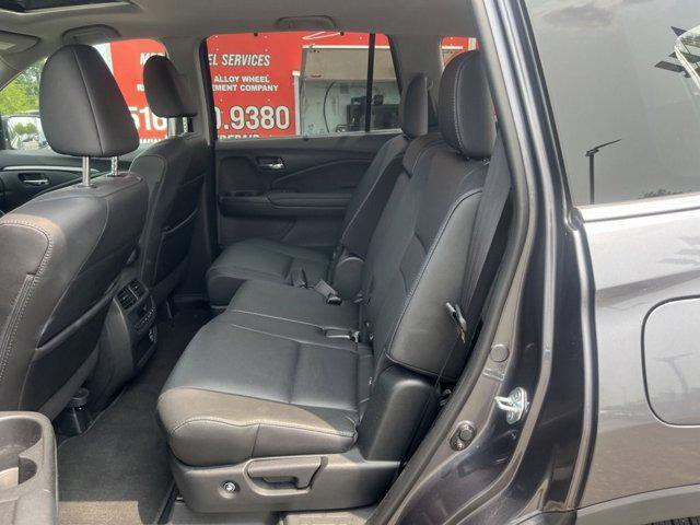 used 2022 Honda Pilot car, priced at $33,295