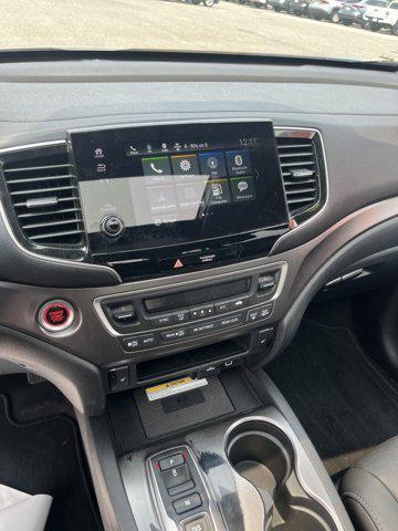 used 2022 Honda Pilot car, priced at $33,295