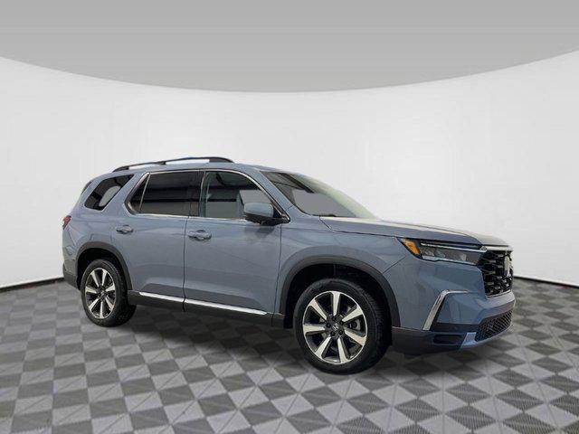 new 2025 Honda Pilot car, priced at $52,815