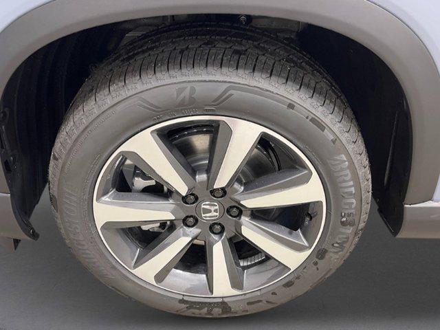 new 2025 Honda Pilot car, priced at $52,815