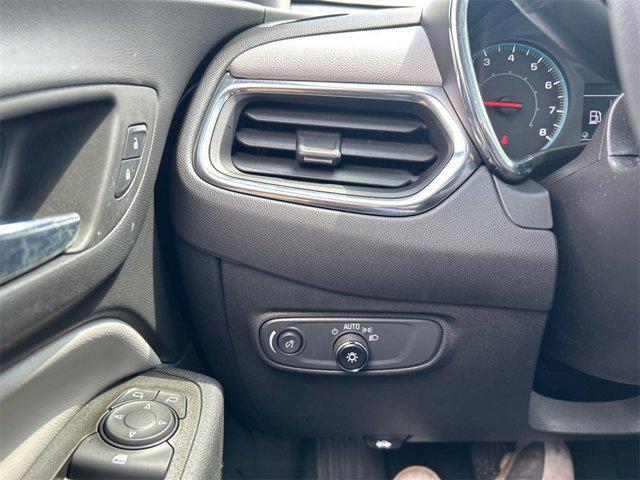 used 2023 Chevrolet Equinox car, priced at $20,900