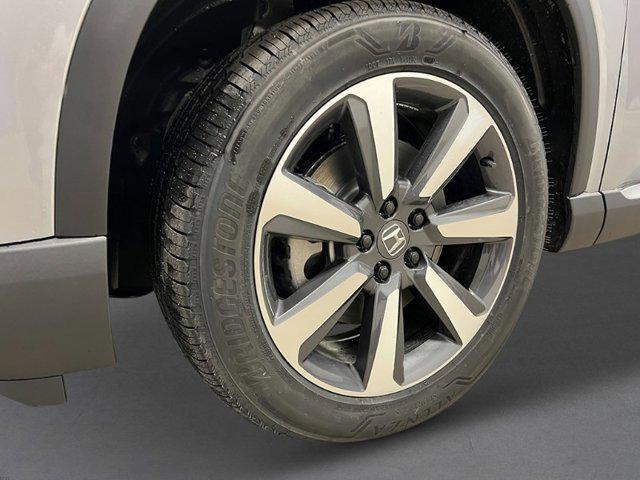new 2025 Honda Pilot car, priced at $52,330
