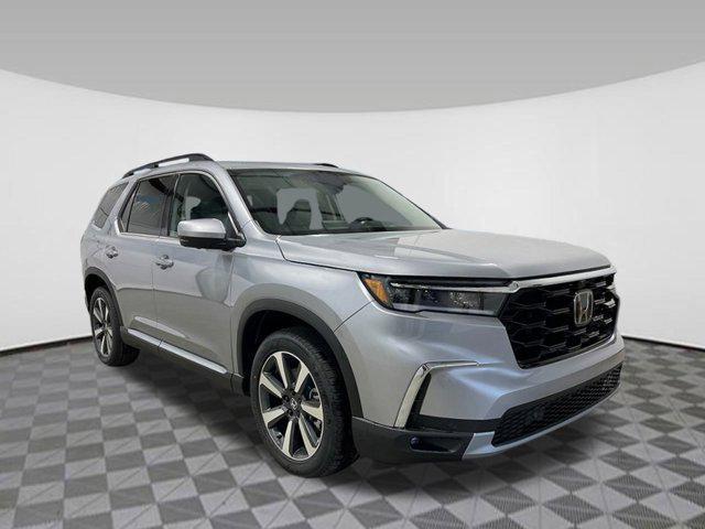 new 2025 Honda Pilot car, priced at $52,330