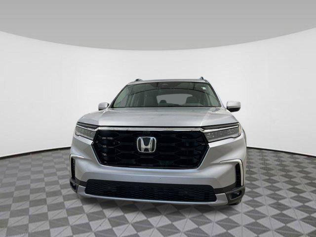 new 2025 Honda Pilot car, priced at $52,330