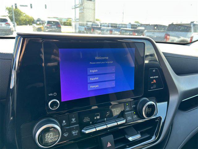 used 2023 Toyota Highlander car, priced at $29,900