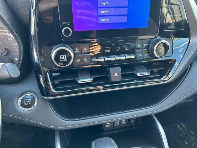 used 2023 Toyota Highlander car, priced at $29,900