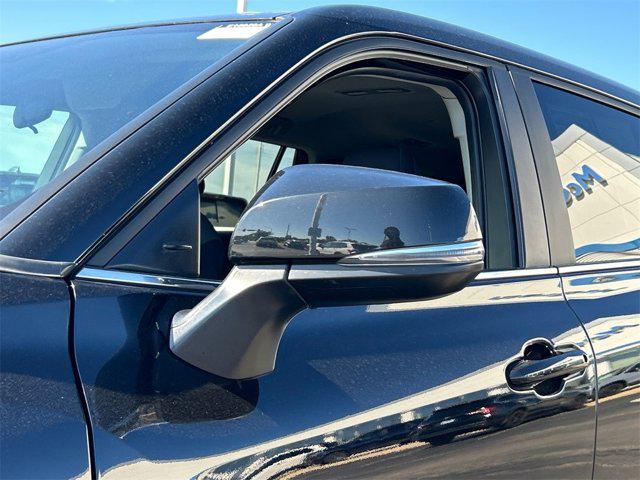used 2023 Toyota Highlander car, priced at $29,900