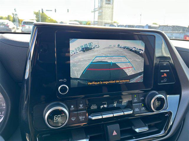 used 2023 Toyota Highlander car, priced at $29,900