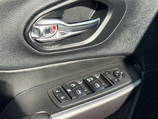 used 2019 Jeep Cherokee car, priced at $10,750