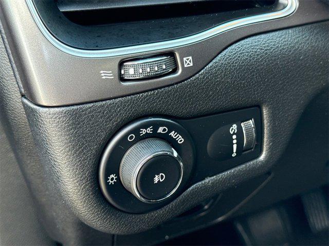 used 2019 Jeep Cherokee car, priced at $10,750