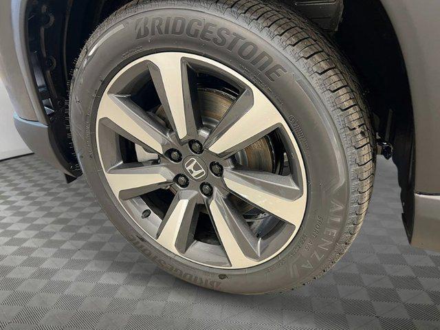 new 2025 Honda Pilot car, priced at $47,277