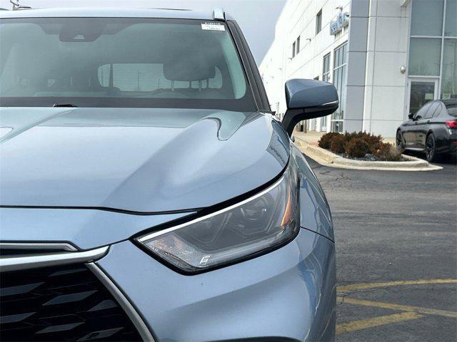 used 2021 Toyota Highlander car, priced at $33,195