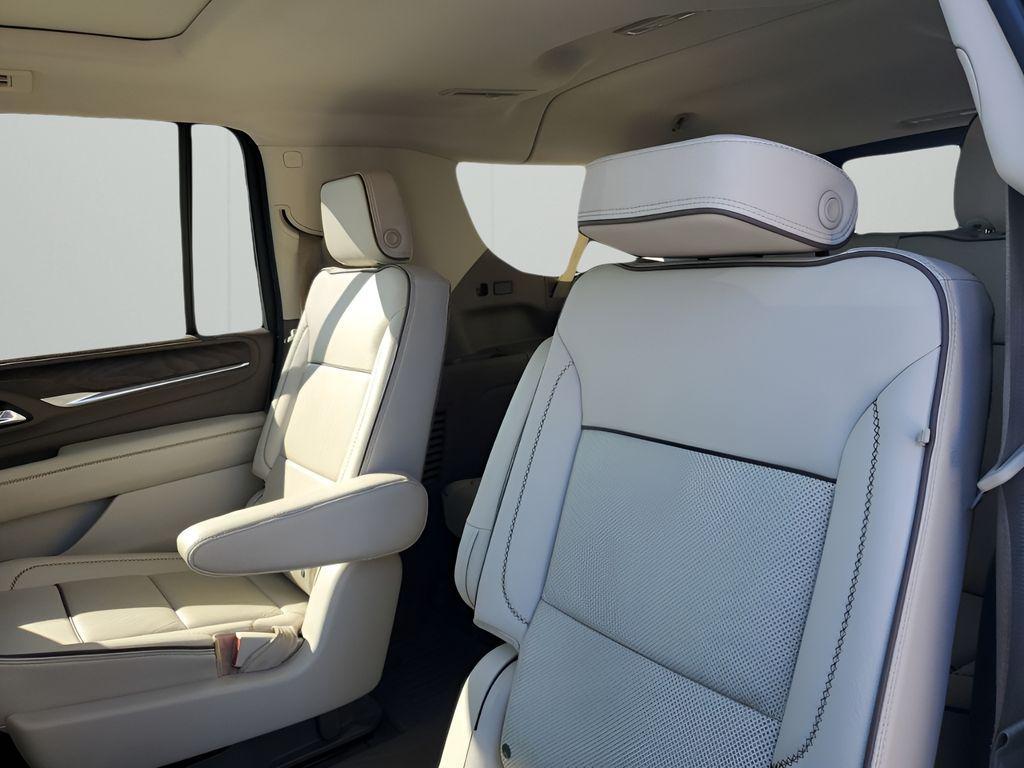 used 2021 GMC Yukon XL car, priced at $51,977