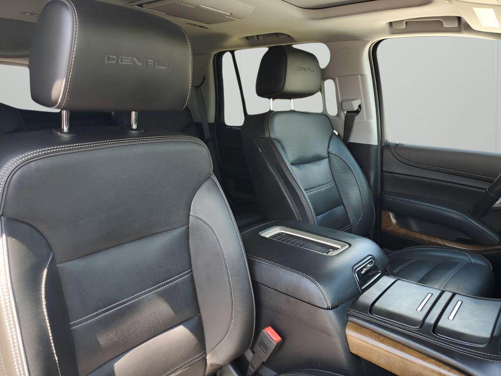 used 2019 GMC Yukon car, priced at $29,399