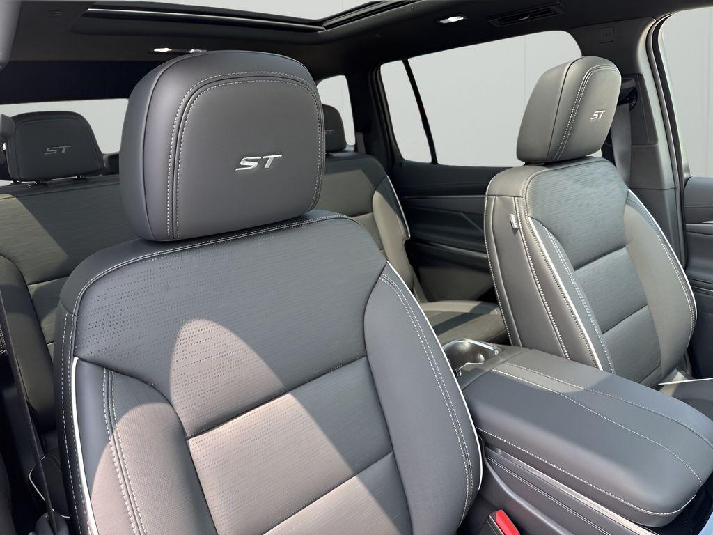 new 2025 Buick Enclave car, priced at $50,999